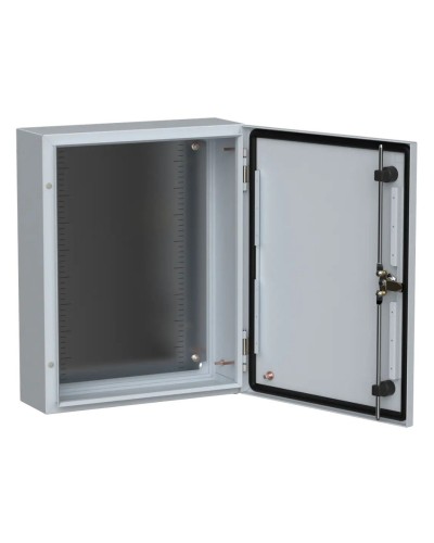 ЩМП-50.40.15 УХЛ1 IP66 500x400x150 TITAN 5 (TI5-10-N-050-040-015-66). Шкаф металлический с монтажной платой. IEK в Рубцовске